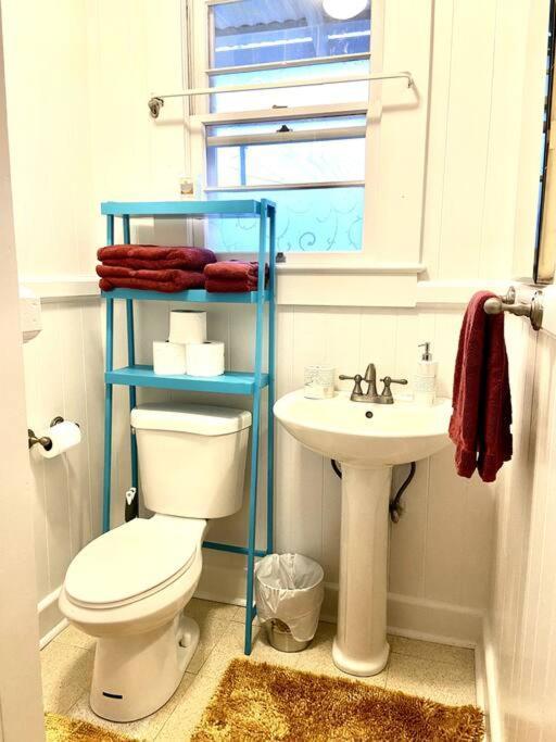 Your Hilo Homebase - Lovely 3 Bedroom In Heart Of Hilo With Ac! Exterior foto